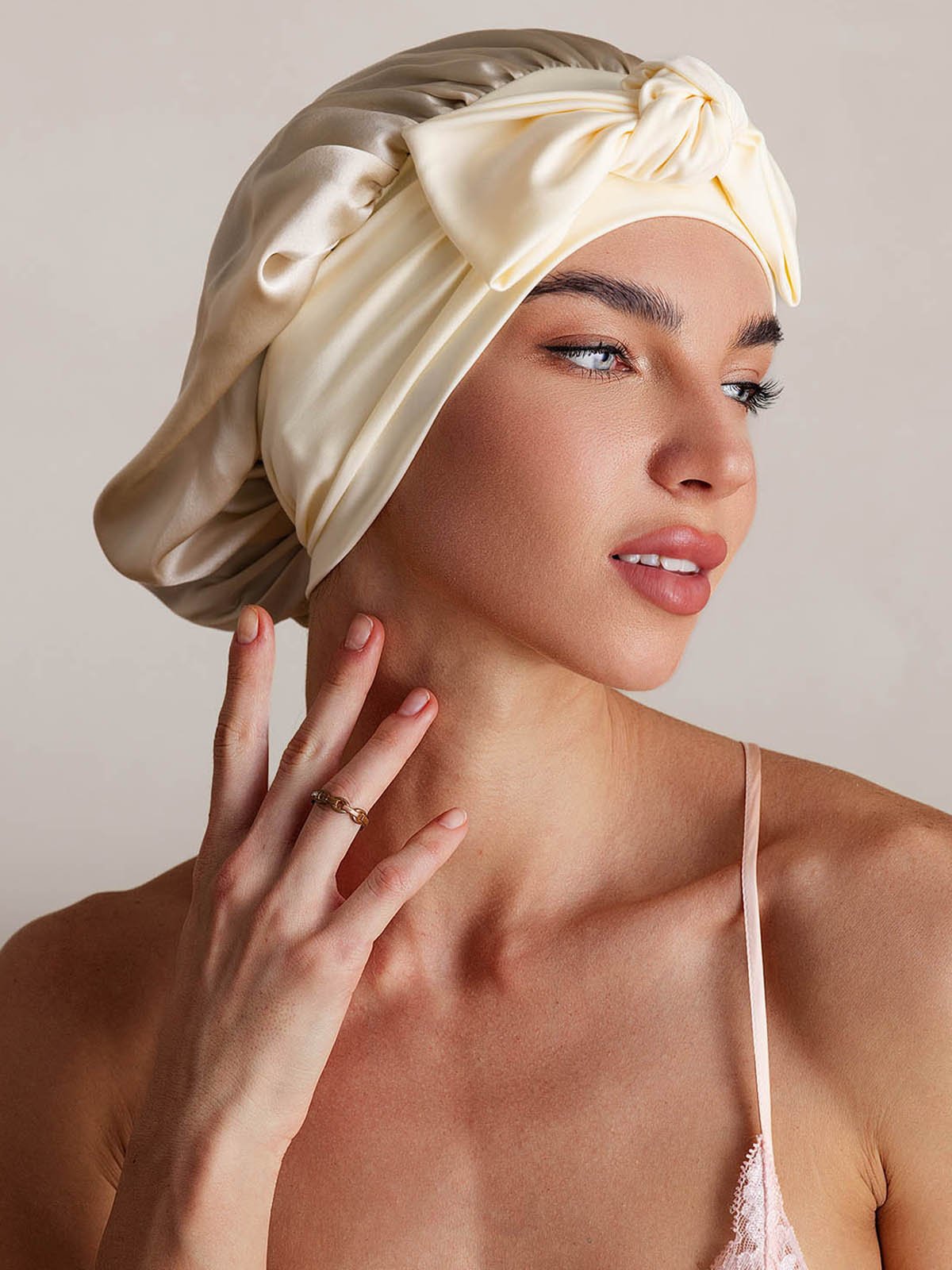 Nuvero PureSilk Bowknot Tie Bonnet