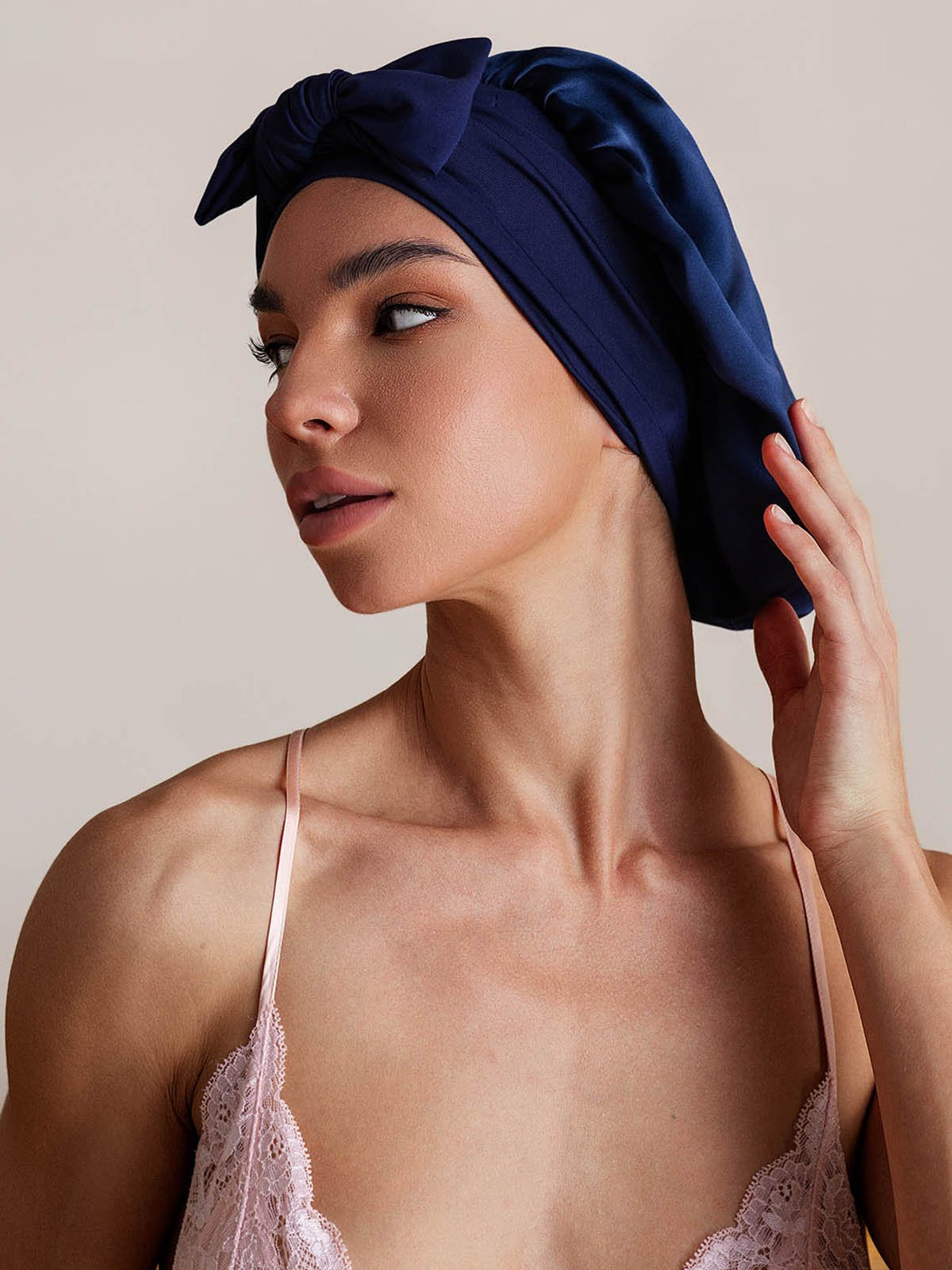 Nuvero PureSilk Bowknot Tie Bonnet